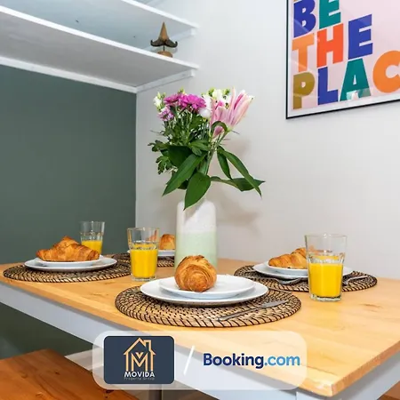 The Hyde Away: Chic Urban Two-bedroom House Apartment Leeds (West Yorkshire)
