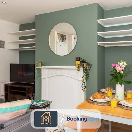 The Hyde Away: Chic Urban Two-bedroom House Apartment Leeds (West Yorkshire)