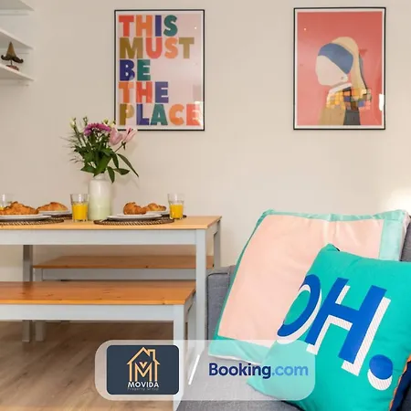 The Hyde Away: Chic Urban Two-bedroom House Apartment Leeds (West Yorkshire)