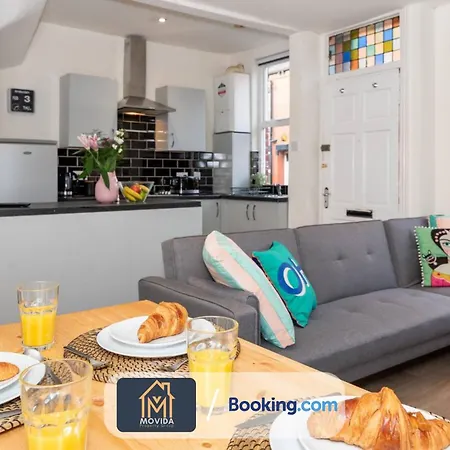 Apartment The Hyde Away: Chic Urban Two-bedroom House *